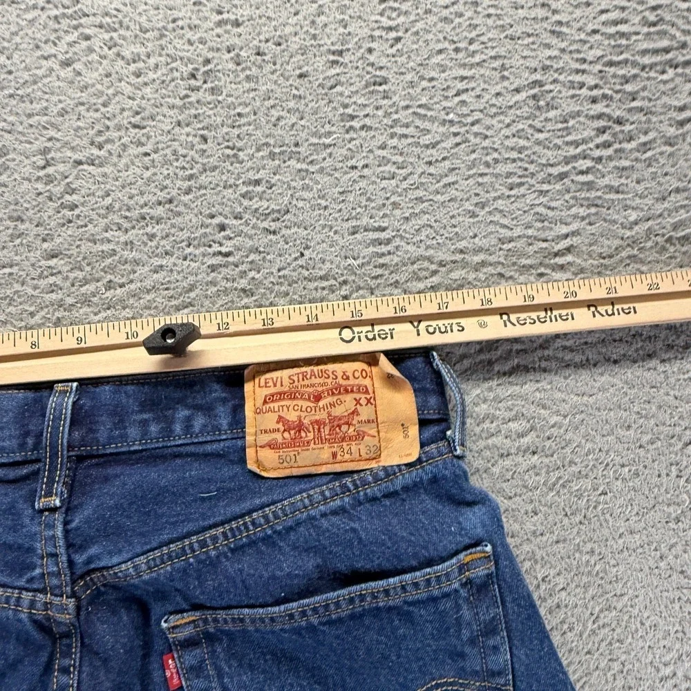 Vintage Levi's 501 Jeans Mens 34x32 Blue Cotton Denim Straight Leg Faded Travel